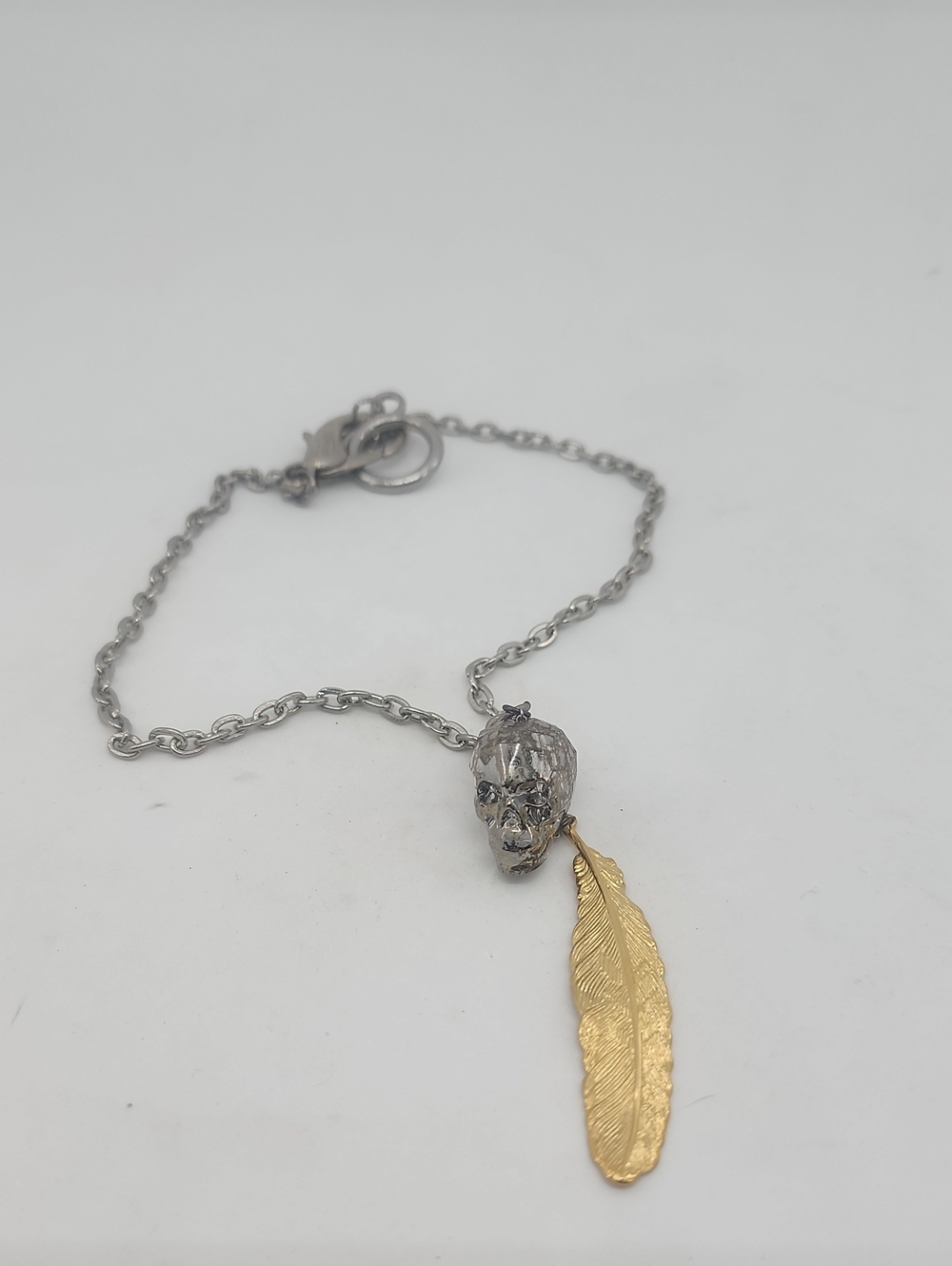 GASOLINE GLAMOUR BADLANDS GOLD PATINA SKULL & FEATHER NECKLACE💀☠️